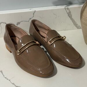 Tahari Loafers Salty Size 6.5